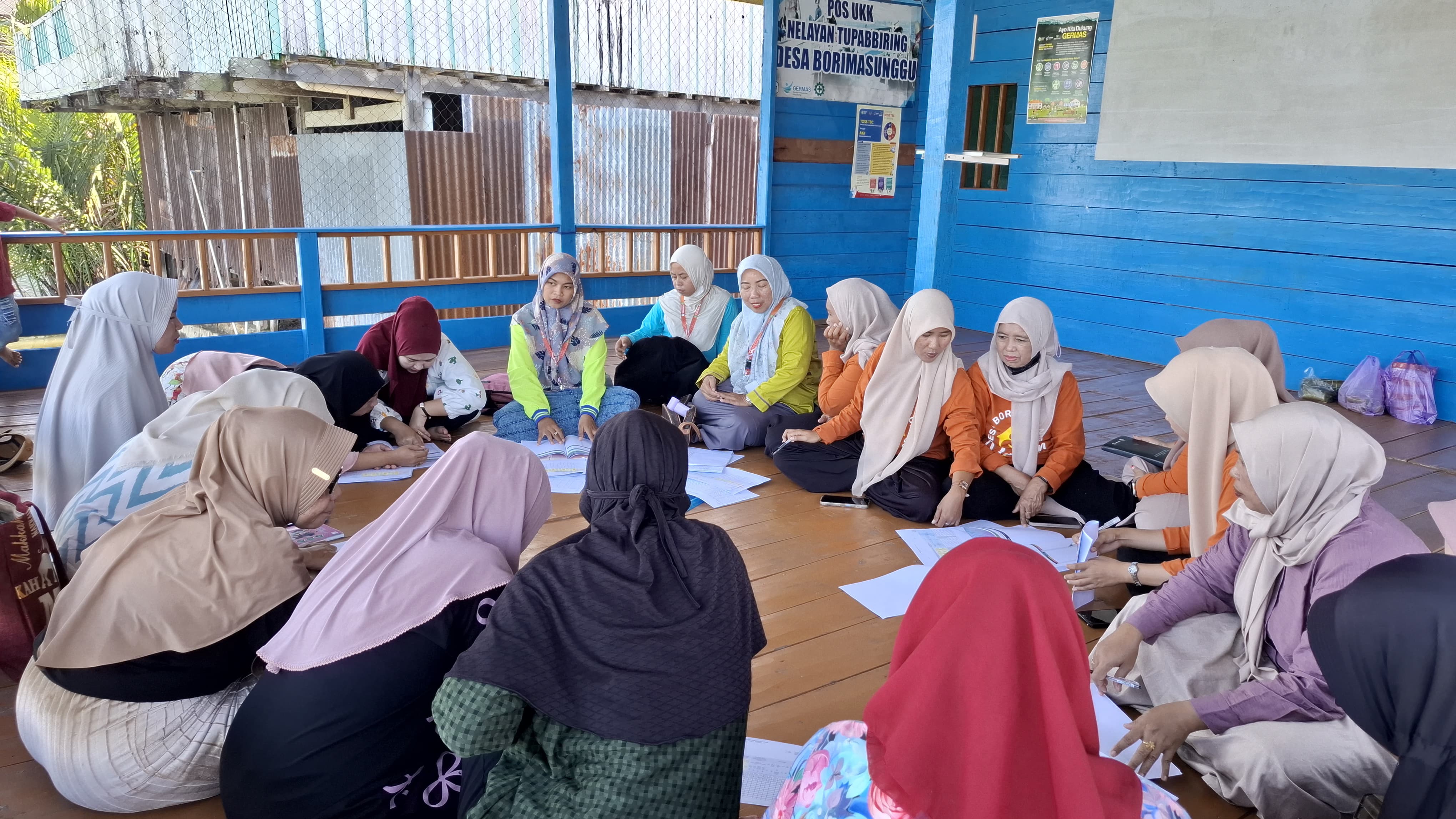 Bimbingan Teknis Pengisian Kartu Bantu Tingkatkan Kapasitas Kader Posyandu di Desa Borimasunggu